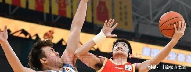 新疆溃败做重大改变!格兰观战,全队上场供考察,急需改变攻守! 新疆溃败做重大改变!格兰观战,全队上场供考察,急需改变攻守!